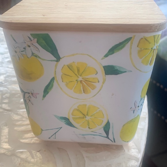 Lemon Pattern Plastic  Jar with Bamboo Lid - Picture 1 of 1